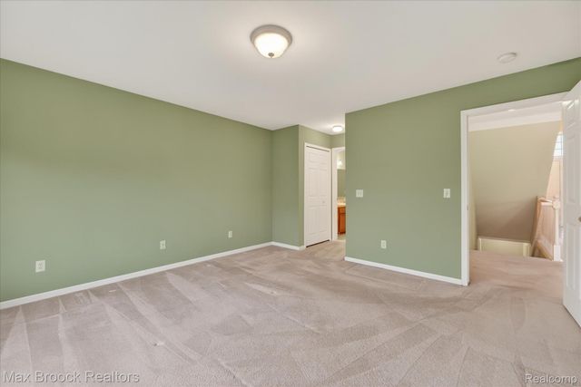 6166 Lochmore Drive, Commerce Charter Township, MI 48382