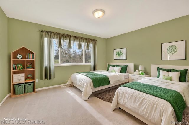 6166 Lochmore Drive, Commerce Charter Township, MI 48382