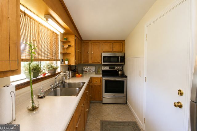 132 Robin Hood Road NE, Rome, GA 30161