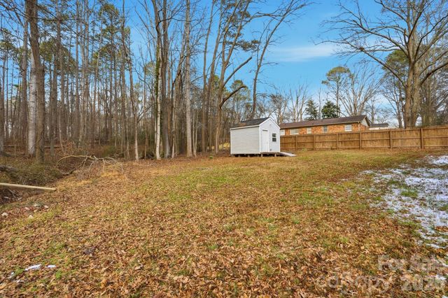 00 W Border Street, Dallas, NC 28034