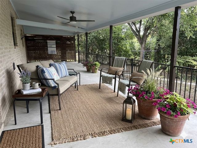 124 Creekview Drive, Canyon Lake, TX 78133
