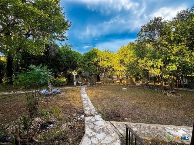 124 Creekview Drive, Canyon Lake, TX 78133