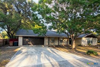 124 Creekview Drive, Canyon Lake, TX 78133