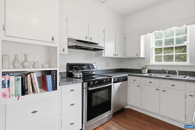 204 HOLLADAY AVE, Gordonsville, VA 22942