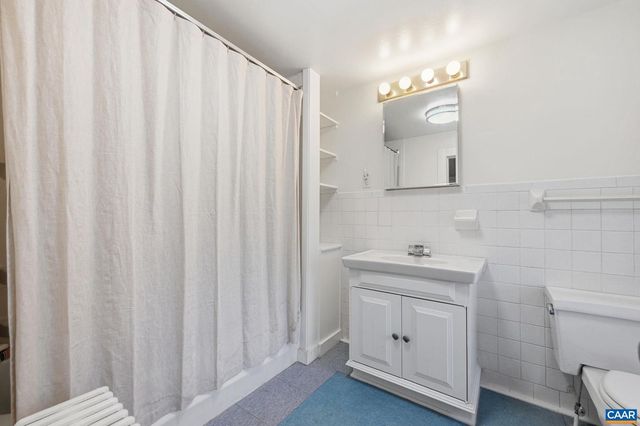 204 HOLLADAY AVE, Gordonsville, VA 22942