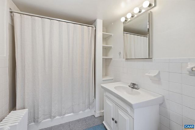 204 HOLLADAY AVE, Gordonsville, VA 22942