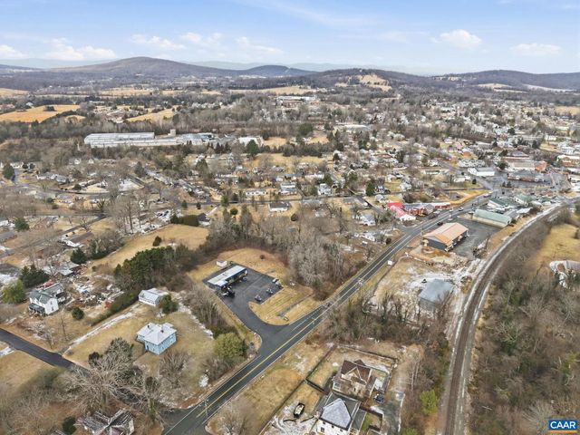 204 HOLLADAY AVE, Gordonsville, VA 22942