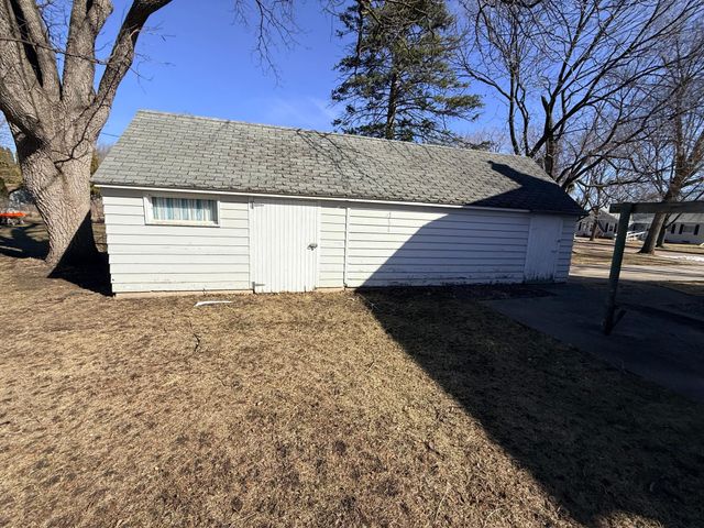 721 7th Street, Walnut Grove, MN 56180