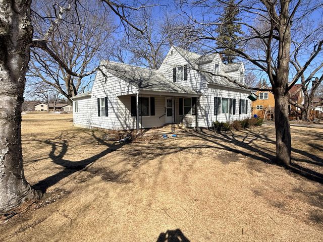 721 7th Street, Walnut Grove, MN 56180