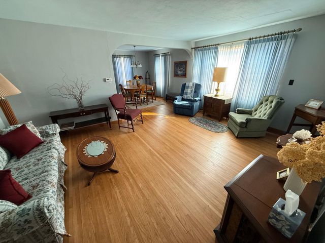 721 7th Street, Walnut Grove, MN 56180