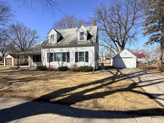 721 7th Street, Walnut Grove, MN 56180