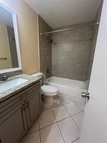 520 NW 206th Avenue, Pembroke Pines, FL 33029