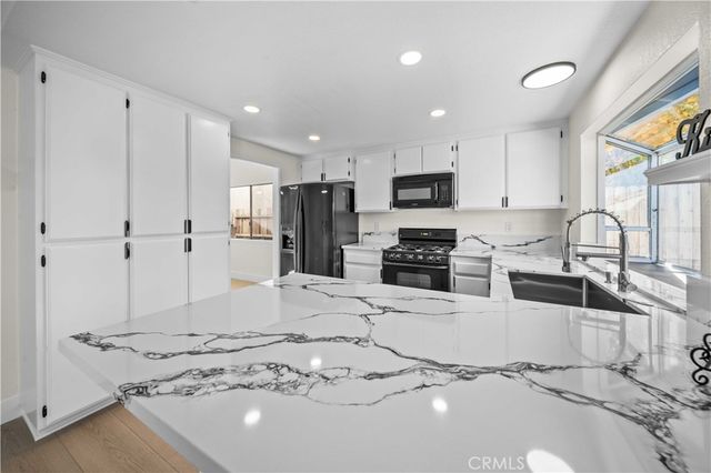 43909 Estrella, Lancaster, CA 93535