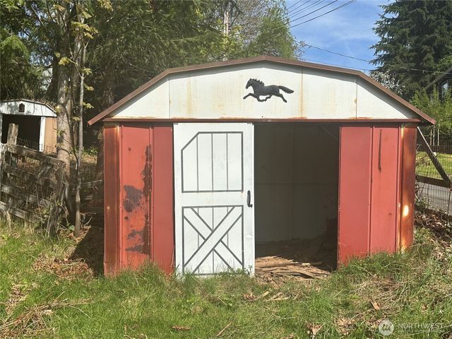 1307 N Lake Stickney Drive, Lynnwood, WA 98087