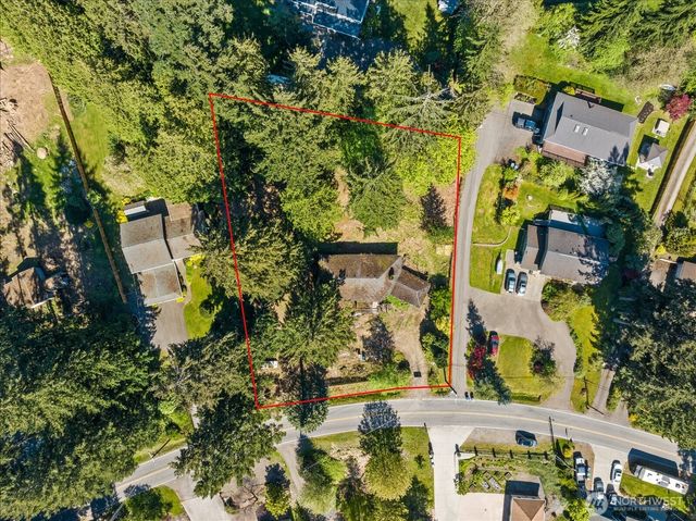 1307 N Lake Stickney Drive, Lynnwood, WA 98087