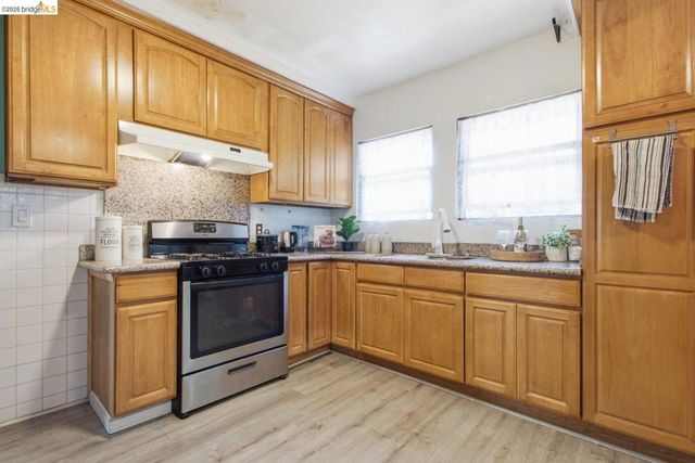 4315 Nevin Ave, Richmond, CA 94805