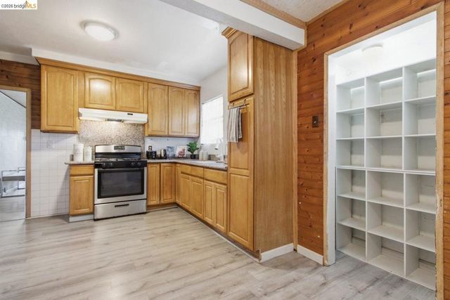 4315 Nevin Ave, Richmond, CA 94805