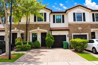 4261 SW 164th Ct, Miami, FL 33185