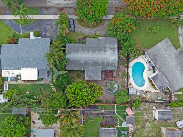 131 SE 11th St, Deerfield Beach, FL 33441