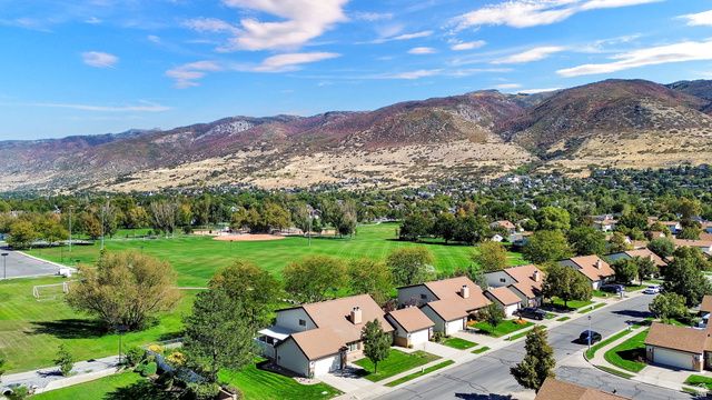 732 W 1175 N, Centerville, UT 84014