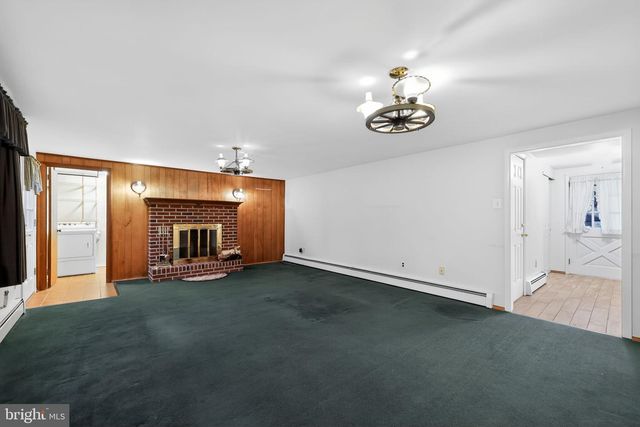 667 LILY RD, Warminster, PA 18974