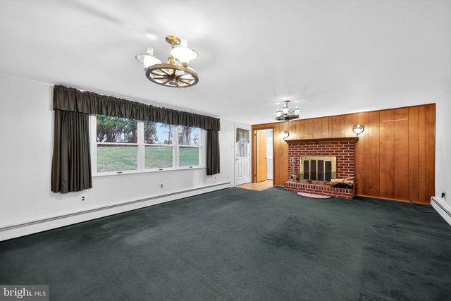 667 LILY RD, Warminster, PA 18974