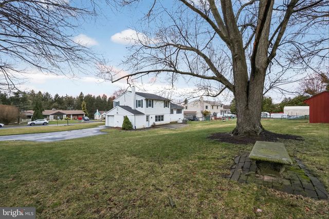 667 LILY RD, Warminster, PA 18974
