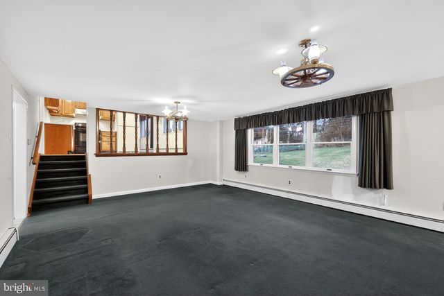 667 LILY RD, Warminster, PA 18974