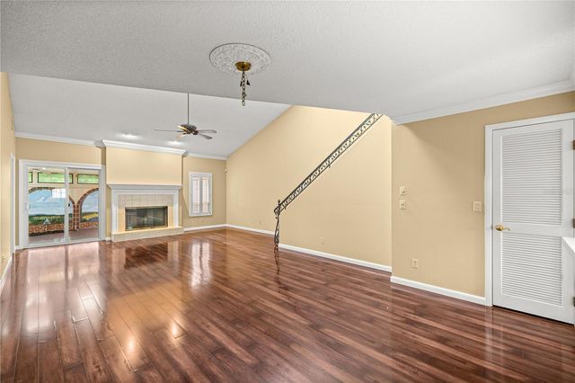 2050 SE 37TH COURT CIRCLE, Ocala, FL 34471