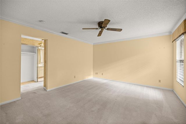 2050 SE 37TH COURT CIRCLE, Ocala, FL 34471