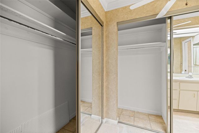 2050 SE 37TH COURT CIRCLE, Ocala, FL 34471