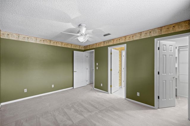 2050 SE 37TH COURT CIRCLE, Ocala, FL 34471