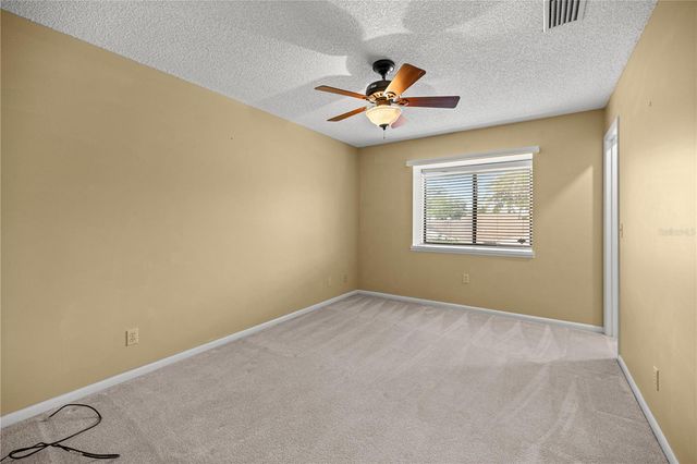 2050 SE 37TH COURT CIRCLE, Ocala, FL 34471