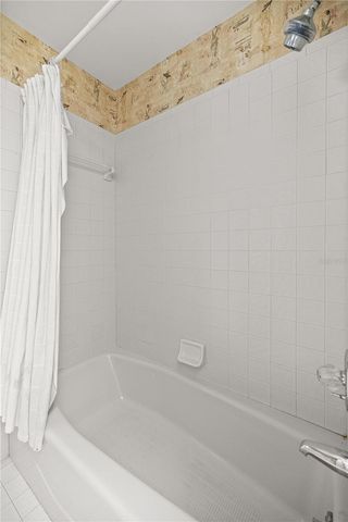 2050 SE 37TH COURT CIRCLE, Ocala, FL 34471