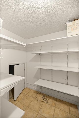 2050 SE 37TH COURT CIRCLE, Ocala, FL 34471