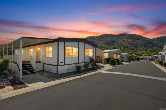 15420 Olde Highway 80 20, El Cajon, CA 92021