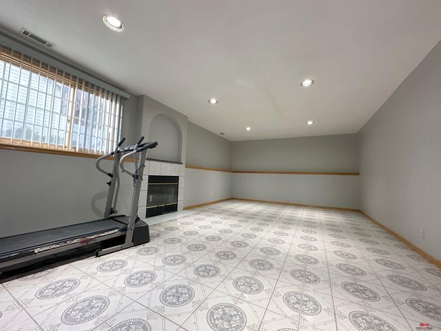 2620 Jacquelyn Drive, Lincoln, NE 68512