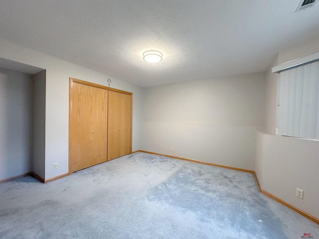 2620 Jacquelyn Drive, Lincoln, NE 68512