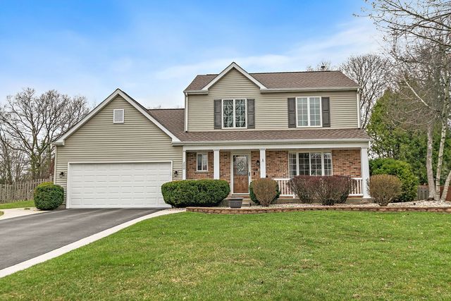 200 Lake Drive, Algonquin, IL 60102