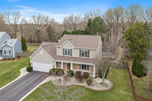 200 Lake Drive, Algonquin, IL 60102