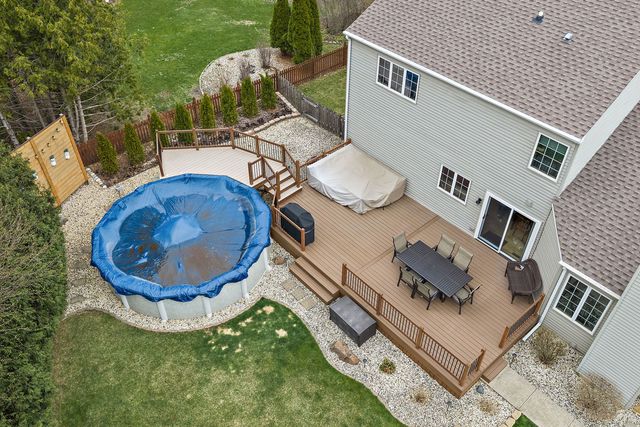 200 Lake Drive, Algonquin, IL 60102