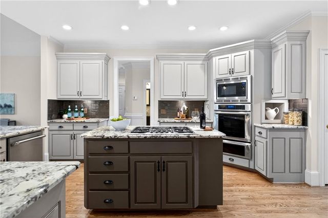 10640 N Edgewater Place, Johns Creek, GA 30097