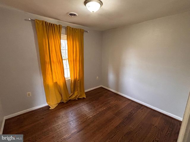 16240 LEE HWY, Gainesville, VA 20155