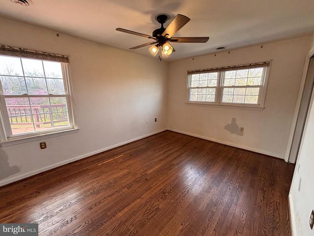 16240 LEE HWY, Gainesville, VA 20155