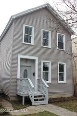 447 6th Avenue, Troy, NY 12182