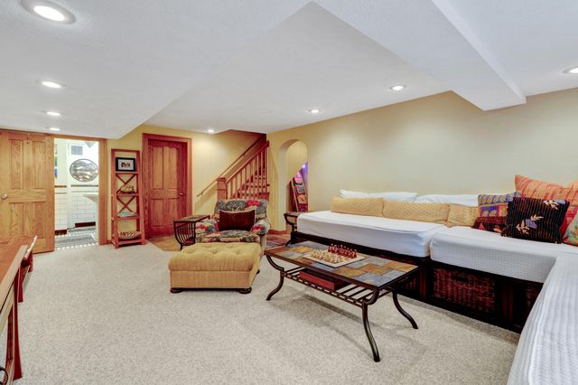 636 Ruddiman Drive, Muskegon, MI 49445