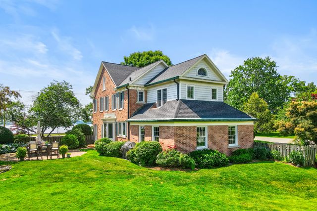 636 Ruddiman Drive, Muskegon, MI 49445