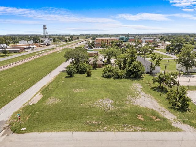 211 N Riggins Street, Anna, TX 75409