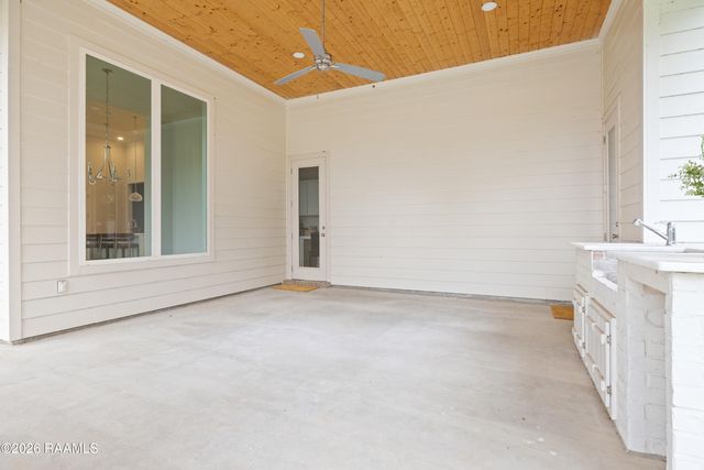 101 Cypress Wood Lane, Youngsville, LA 70592