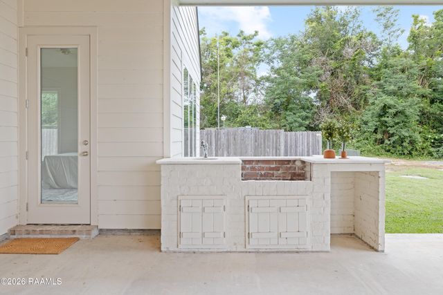 101 Cypress Wood Lane, Youngsville, LA 70592
